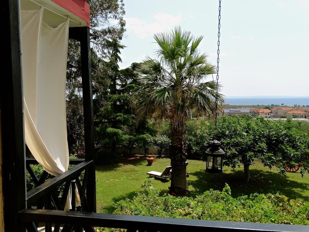 Apartments Karpetis A Green Paradise Psakoudia Bagian luar foto