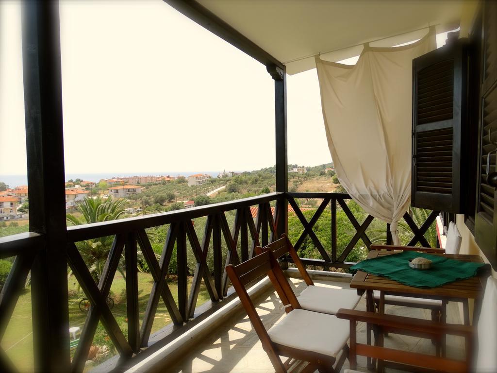 Apartments Karpetis A Green Paradise Psakoudia Bagian luar foto