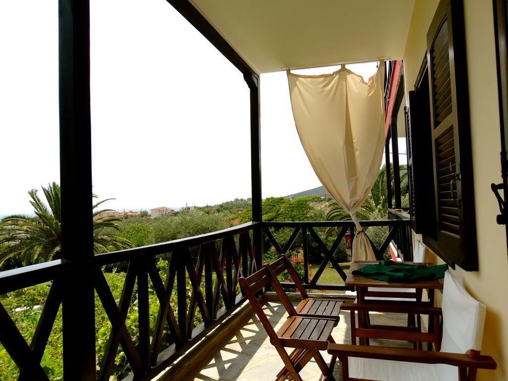 Apartments Karpetis A Green Paradise Psakoudia Ruang foto
