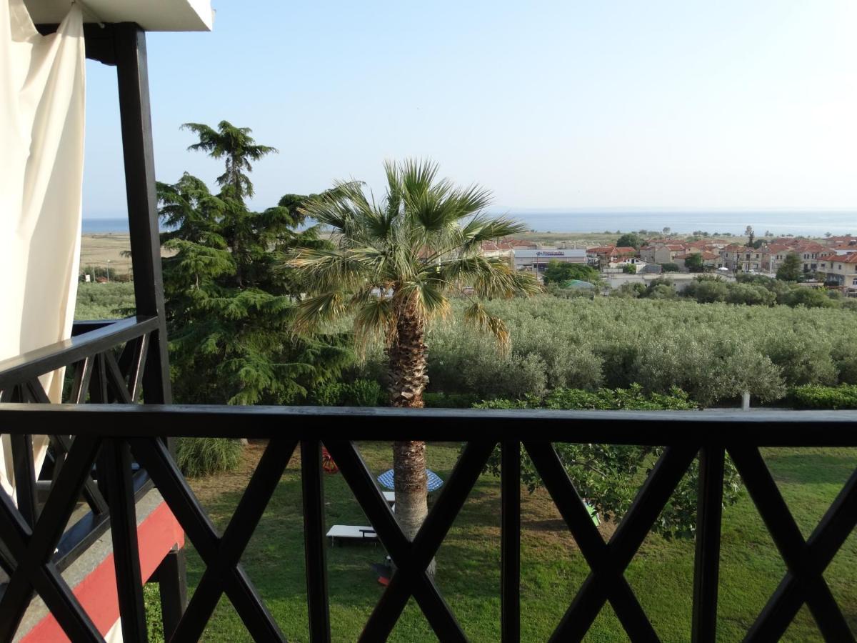 Apartments Karpetis A Green Paradise Psakoudia Bagian luar foto