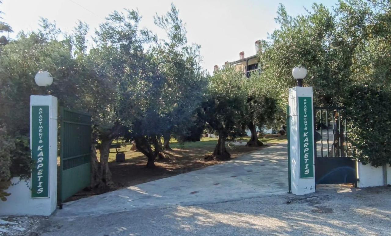 Apartments Karpetis A Green Paradise Psakoudia Bagian luar foto