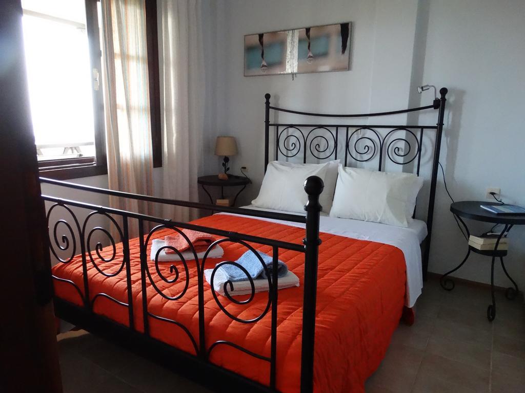 Apartments Karpetis A Green Paradise Psakoudia Bagian luar foto