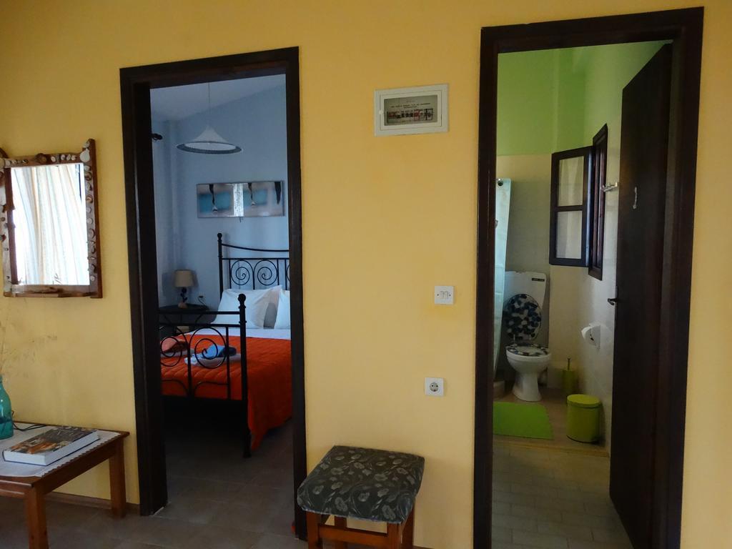 Apartments Karpetis A Green Paradise Psakoudia Bagian luar foto